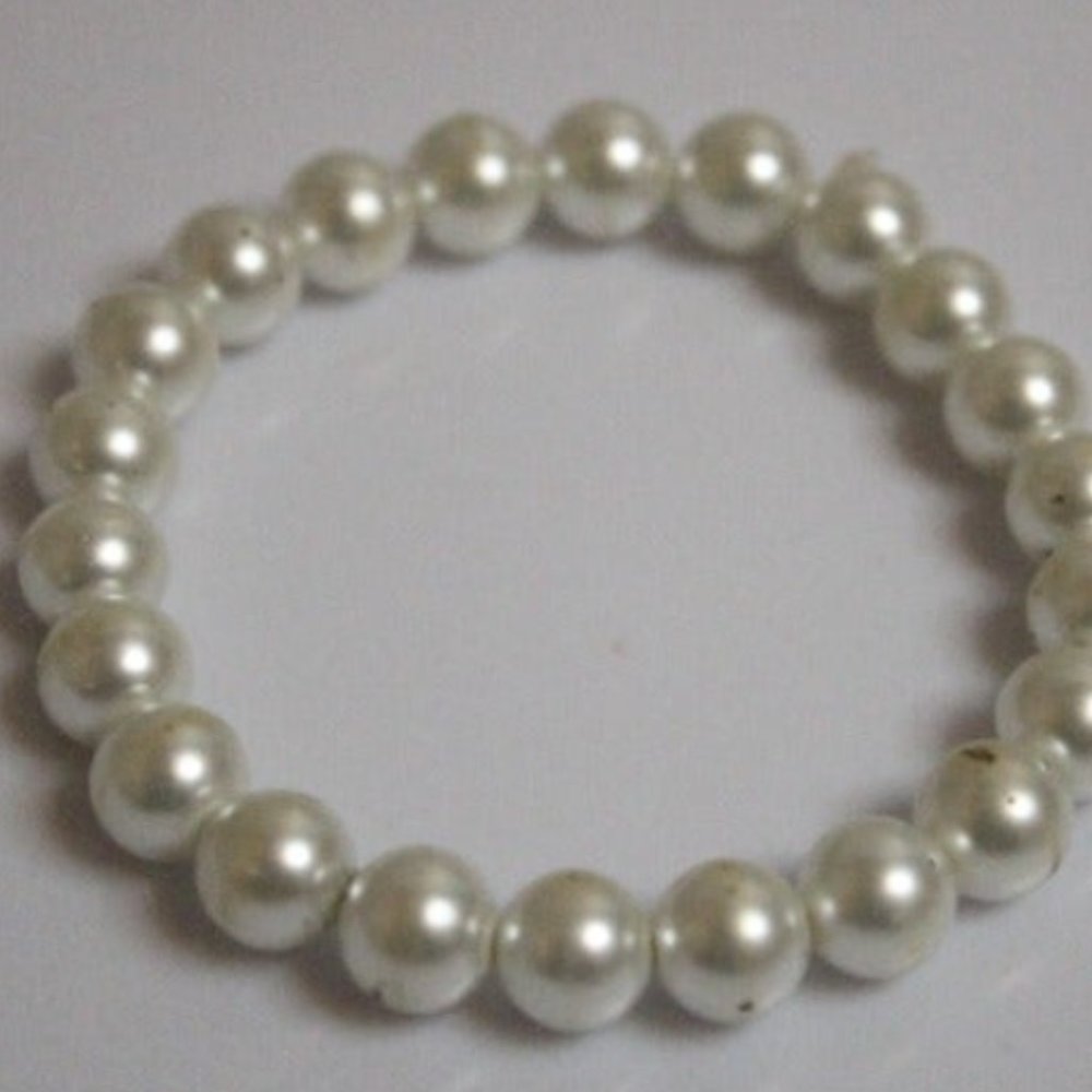 Pearl bracelet